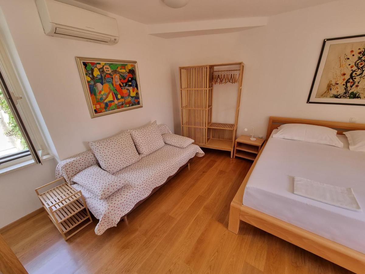 Malena Palace Experience Сплит Екстериор снимка
