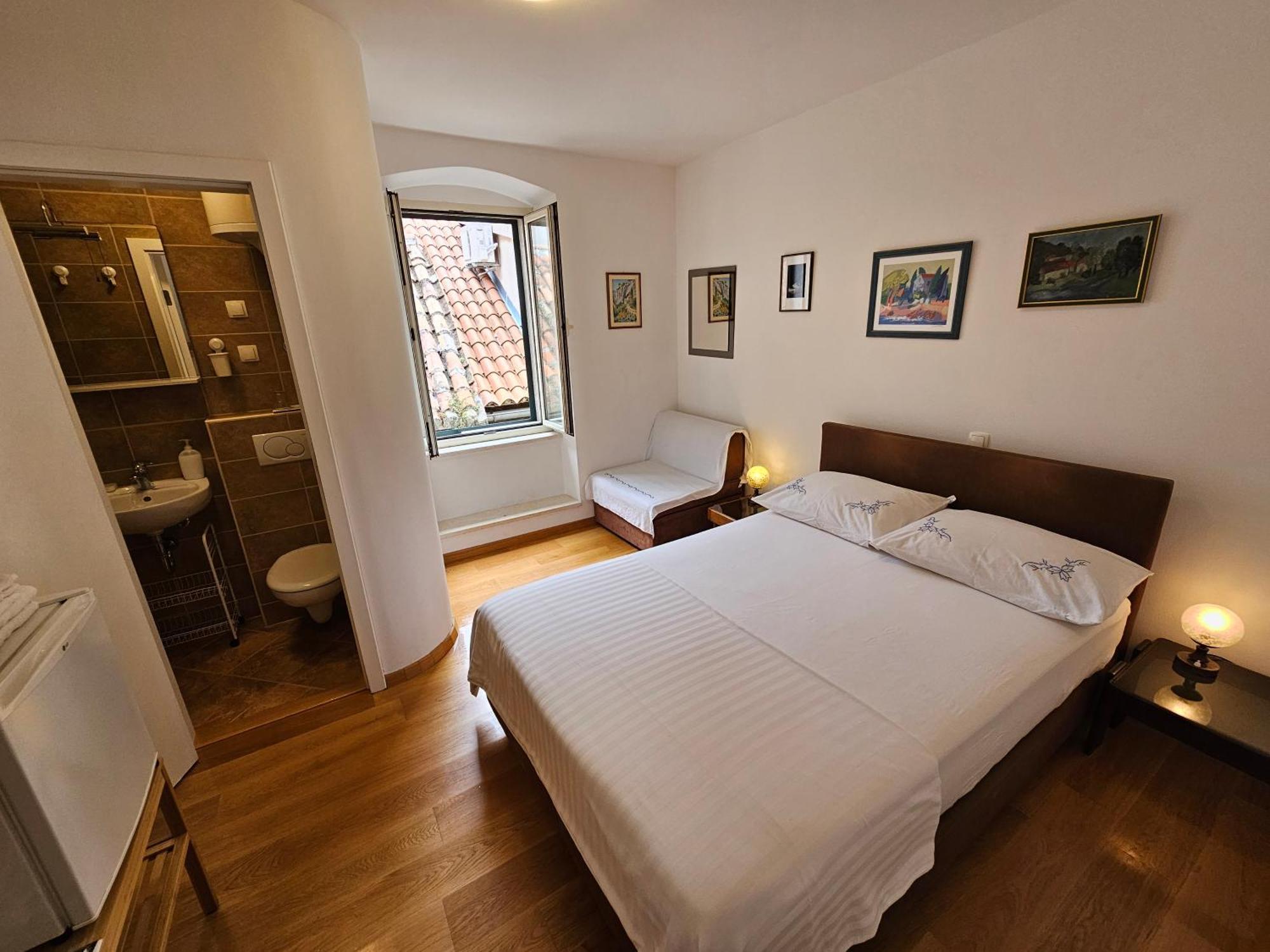 Malena Palace Experience Сплит Екстериор снимка