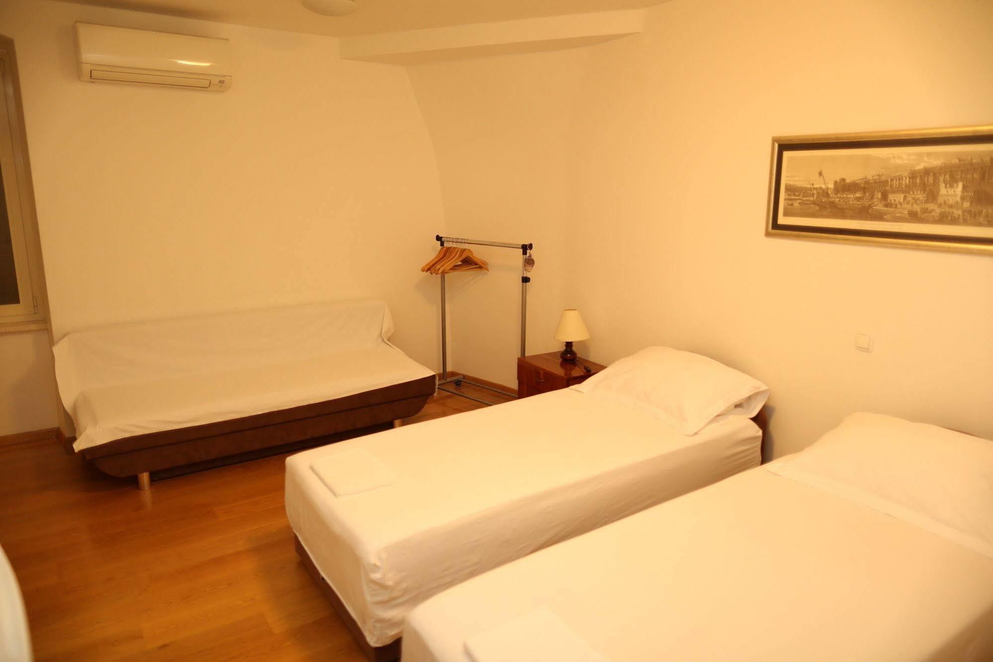 Malena Palace Experience Сплит Екстериор снимка
